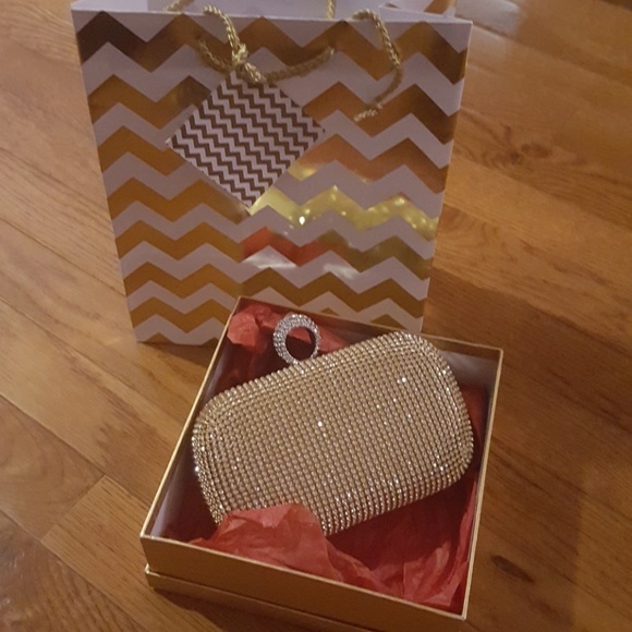 Handbags - Bling! Cocktail evening clutch Final Price🌺